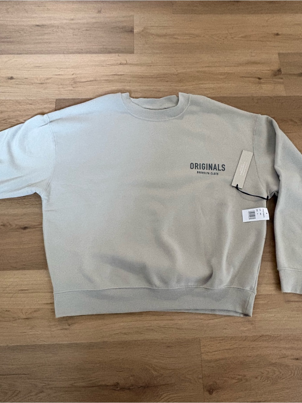 NWT Brooklyn Cloth Originals Crewneck Sweatshirt Light Beige Sand Color 
 Medium